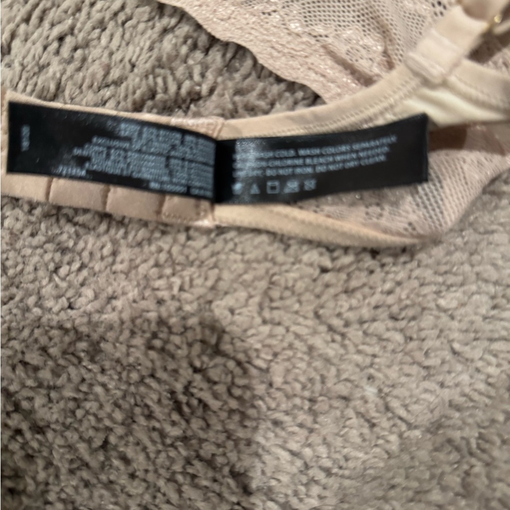 Natori Beige Lace Trim Bra - Picture 6 of 8